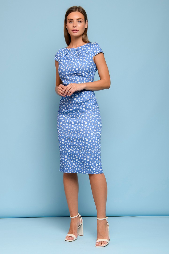 Фото товара 21144, голубое платье-футляр с цветочным принтом